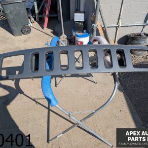 OEM 2008 Hummer H3 3.7L Front Bumper Upper Grille