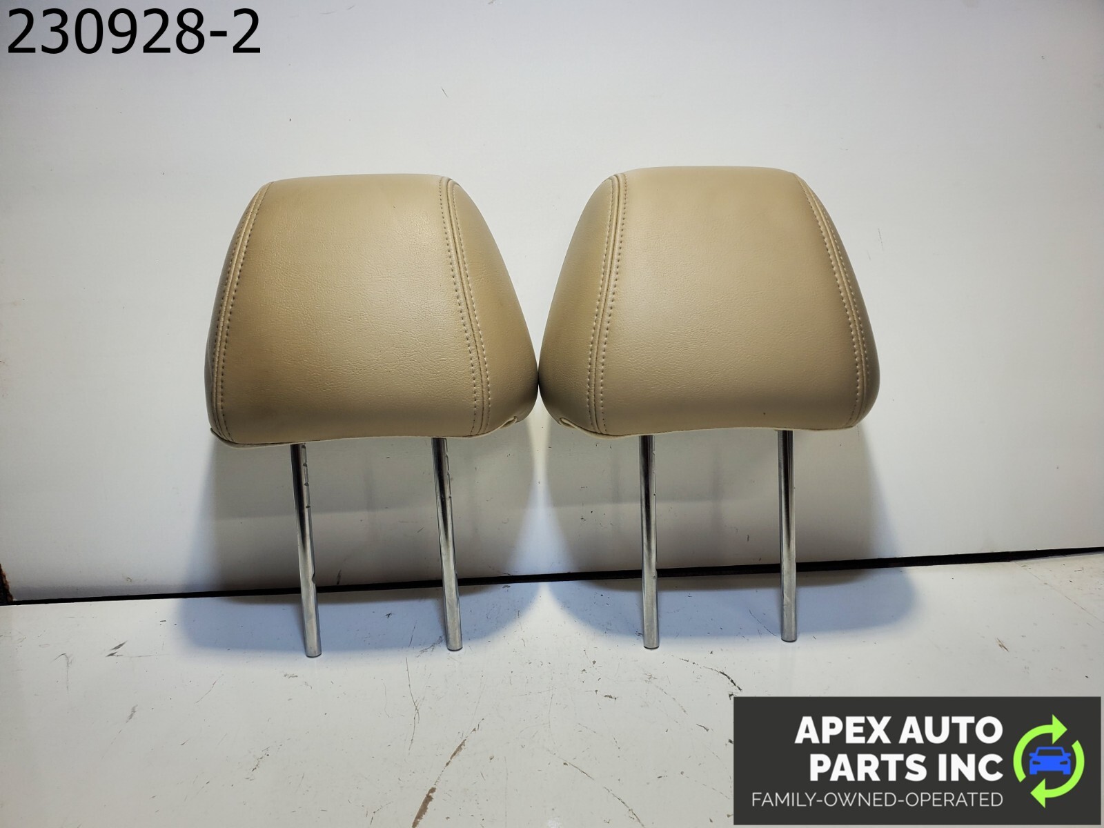 OEM 2008 Nissan Altima OEM Right And Left Front Head Rest Beige Leather - Image 6