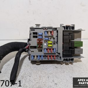 OEM 2010-2016 Cadillac SRX 3.0L GAS ENGINE MOTOR CABIN INTERIOR FUSE & RELAY