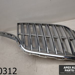 OEM 2010 Lincoln MKT 3.5L Right Passenger Side FRONT Grille Grill