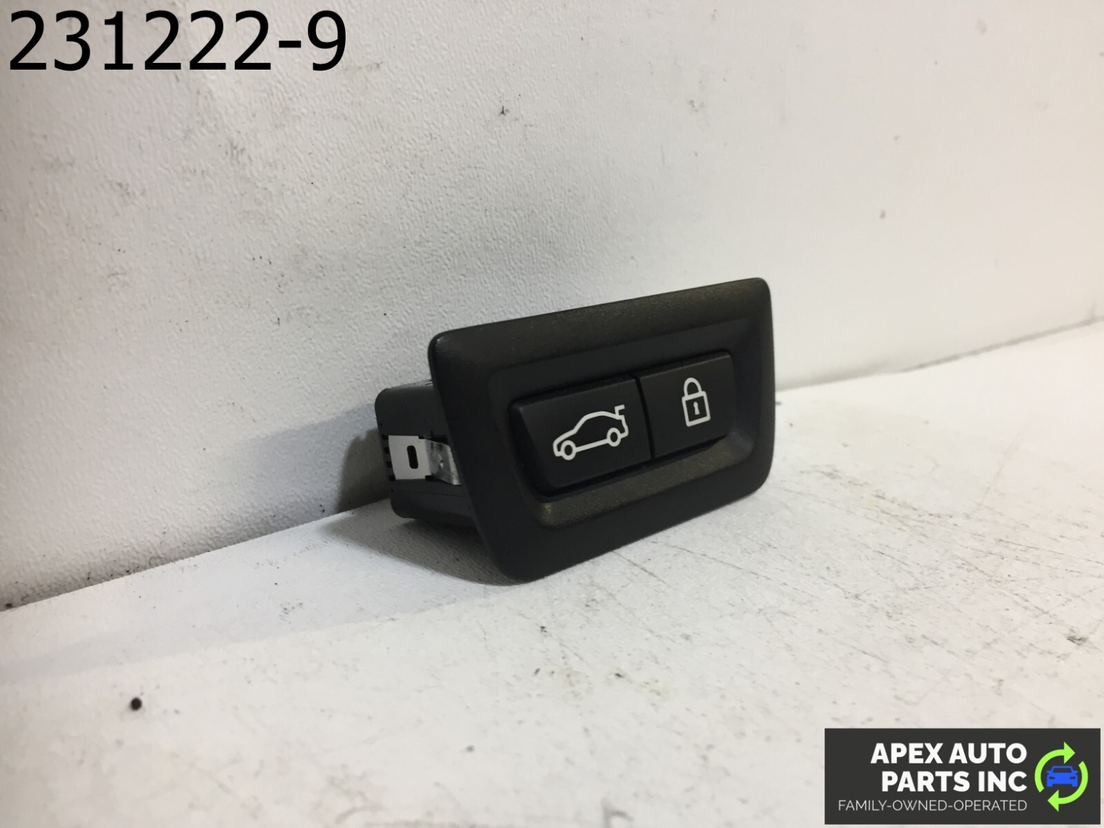 OEM 2011 BMW 550i TRUNK RELEASE OPENER & CENTER LOCKING CONTROL SWITCH - Image 3
