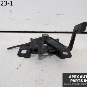 OEM 2011 GMC Terrain 2.4L Front Hood Lock Latch Release Actuator