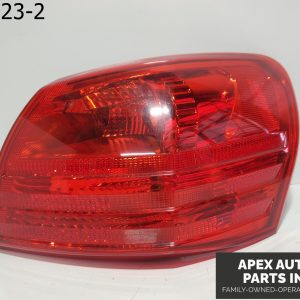 OEM 2011 Nissan Rogue 2.5L Passenger Right Side Tail Light Taillight PQ0H4