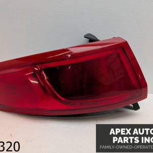 OEM 2012 Lincoln MKT 3.5L LH Driver Tail Light Assembly Quarter Panel Mounted
