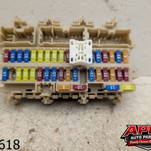 OEM 2013 Infiniti JX35 3.5L JUNCTION RELAY FUSE BOX DASH INTERIOR