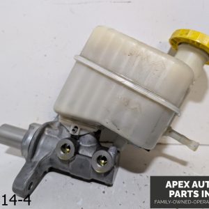 OEM 2014-2018 Jeep Cherokee 2.4L POWER BRAKE BOOSTER RESERVOIR