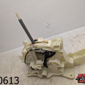 OEM 2014 Kia Cadenza 3.3L Automatic Transmission Gear Shifter Selector w/Trim