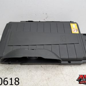 OEM 2014 Mercedes CLA250 2.0L BATTERY TRAY HOUSING BOX UPPER COVER