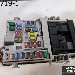 OEM 2015 Chevrolet Malibu 2.5L Interior Fuse Relay Box 13222786 & SANA