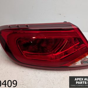 OEM 2015 Chrysler 200 3.6L Sedan Rear Left Driver Side Tail Light Assembly