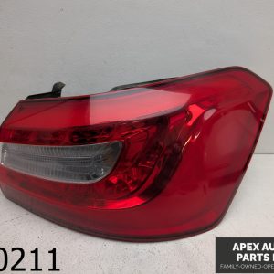 OEM 2015 Kia Cadenza 3.3L Tail Light Assembly Right OUTER Passenger SIDE