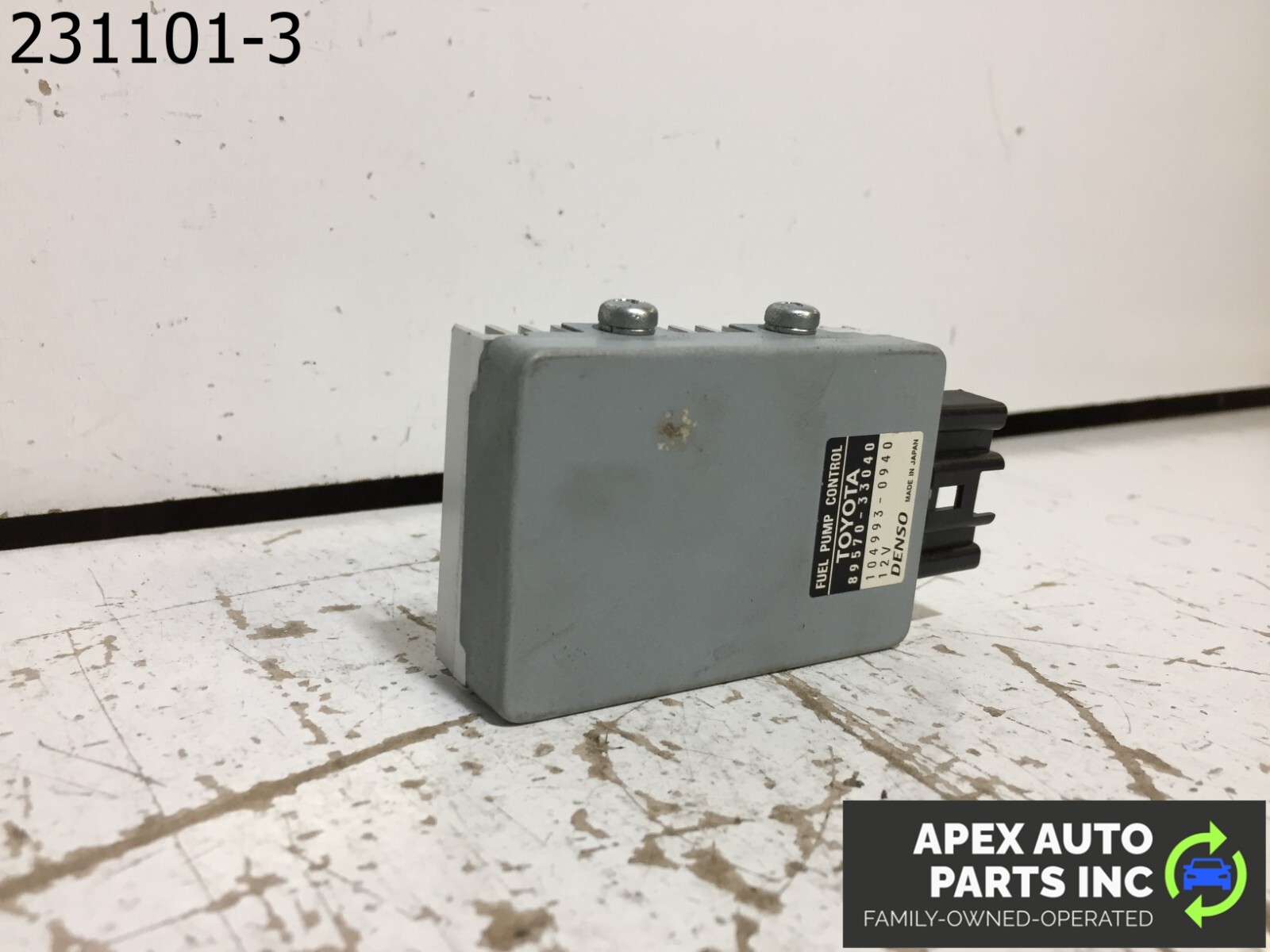 OEM 2015 Lexus ES350 3.5L FUEL PUMP CONTROL MODULE 8957033040 - Image 6