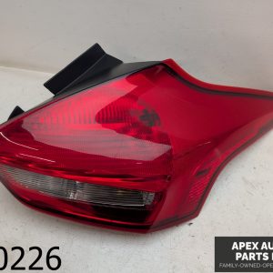 OEM 2016 Ford Focus ST 2.0L  Hatchback Passenger RH Tail Light Lamp