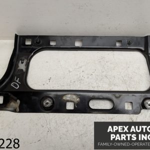 OEM 2017 Chevrolet Silverado 1500 SUPPORT LEFT SIDE HEADLIGHT MOUNT BRACKET