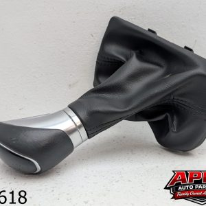 OEM 2018 Hyundai Elantra 2.0L Gear Shifter and Bezel Indicator Trim