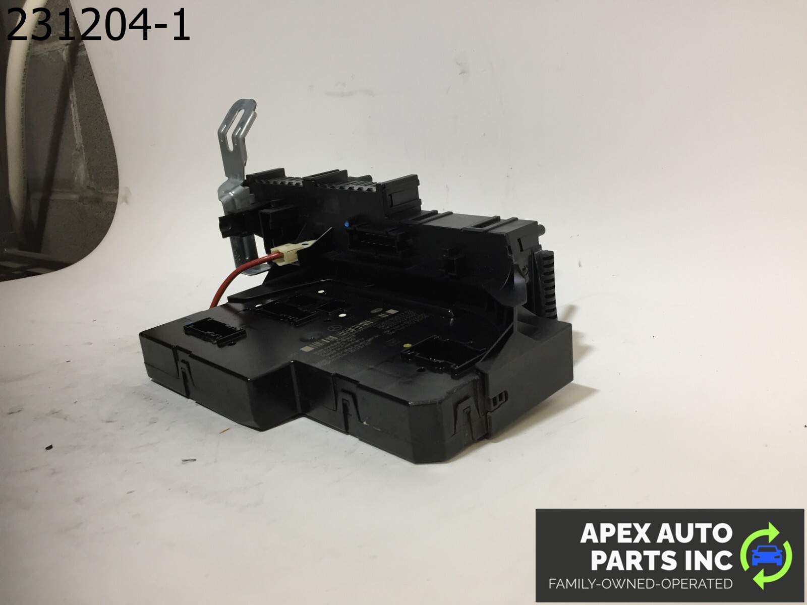OEM Mercedes C300 2009 Rear SAM Module Fuse Box Relay 2045458201 - Image 7