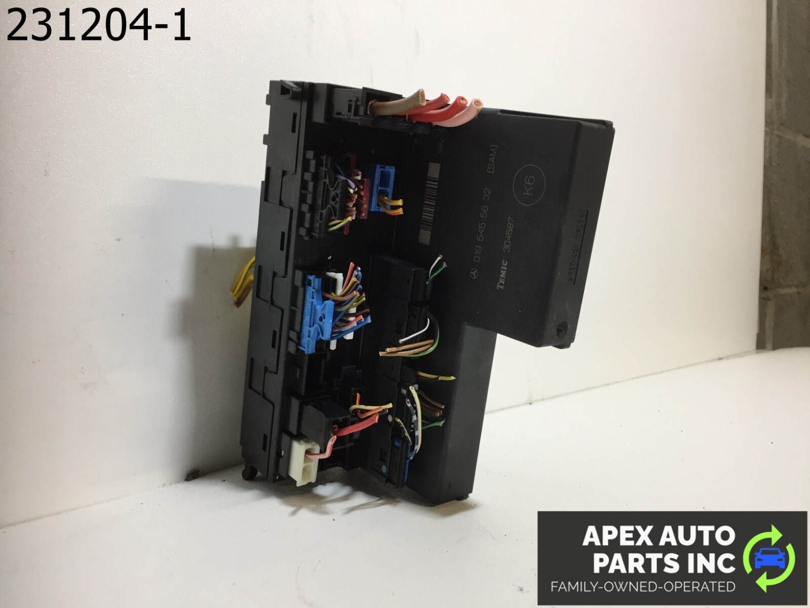 OEM Mercedes ES320 1998 Engine Compartment Front SAM Fuse Box Control Module - Image 6