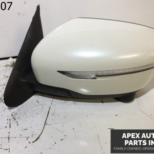 OEM Nissan Juke 2016 Front Left Driver Side Door Mirror OEM 0136