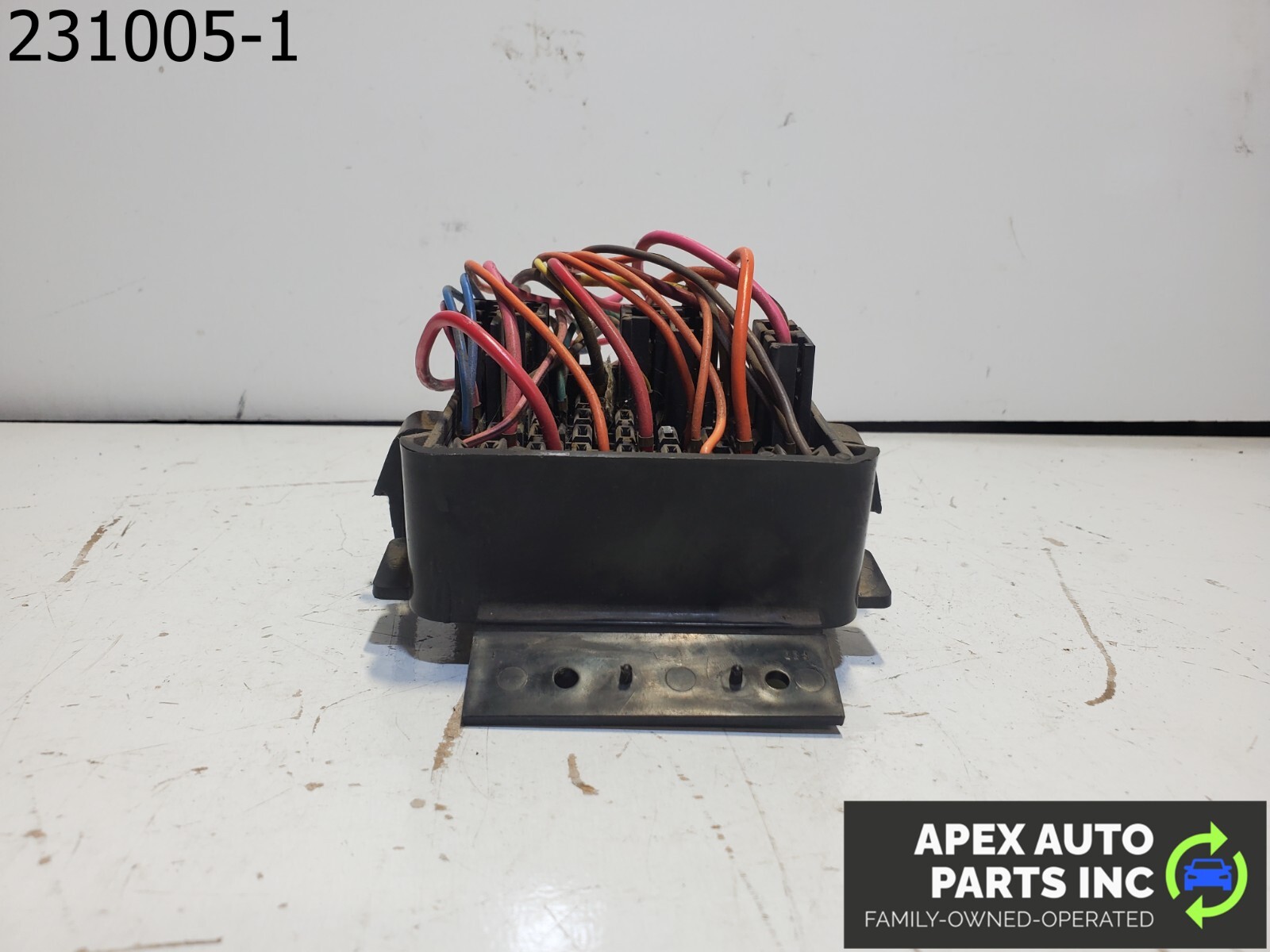 OEM Pontiac Fiero 1985 UNDER DASH CABIN FUSE BOX - Image 9