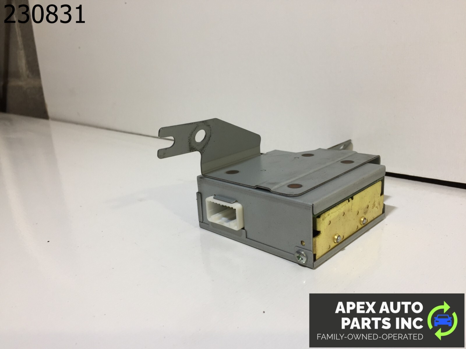 2008 2007 2006 2005 Infiniti FX35 Rear Camera Control Module OEM 284A1CL70A - Image 7