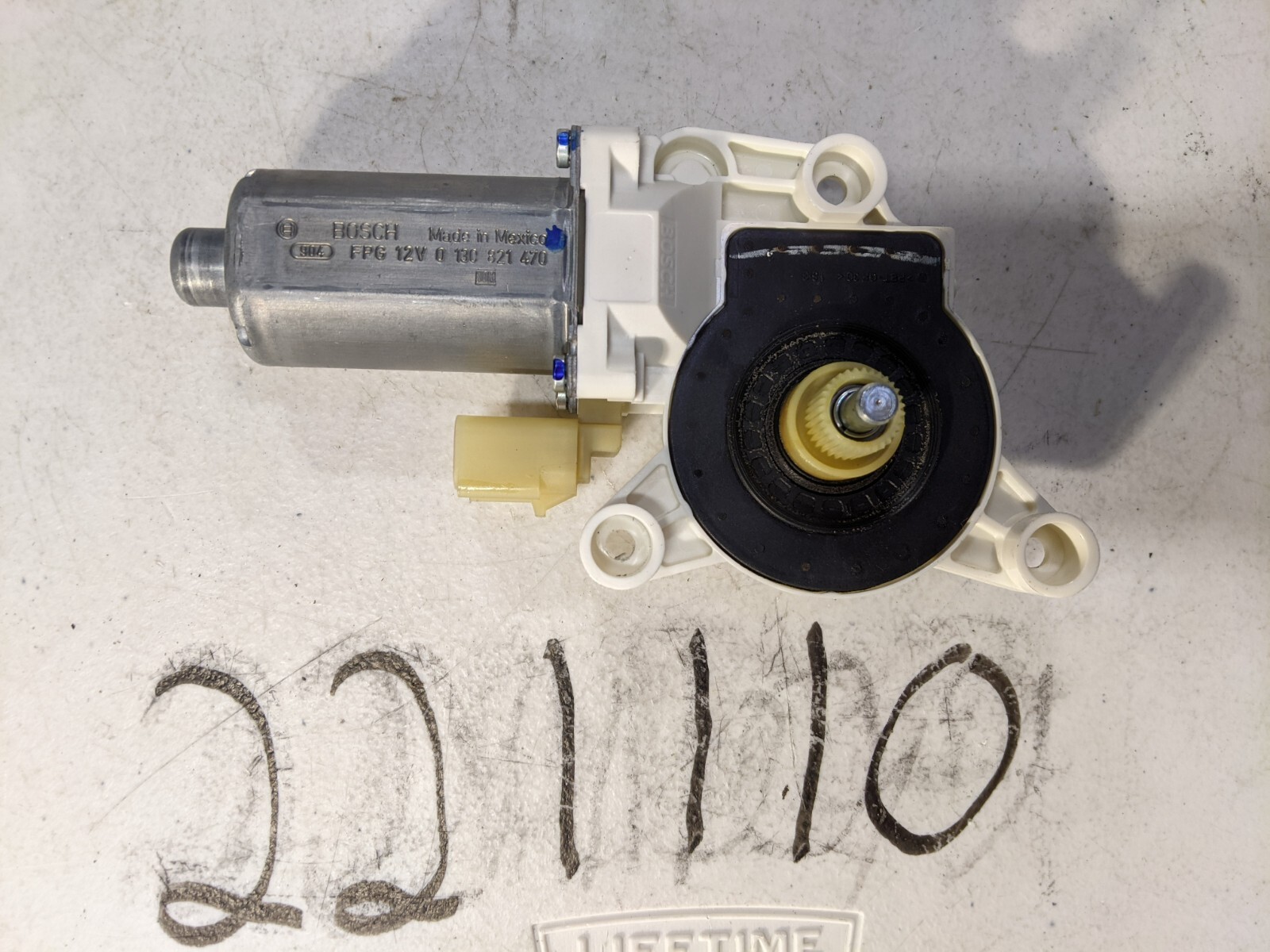 2010 VOLKSWAGEN ROUTAN FRONT RIGHT PASSENGER SIDE DOOR GLASS WINDOW MOTOR OEM