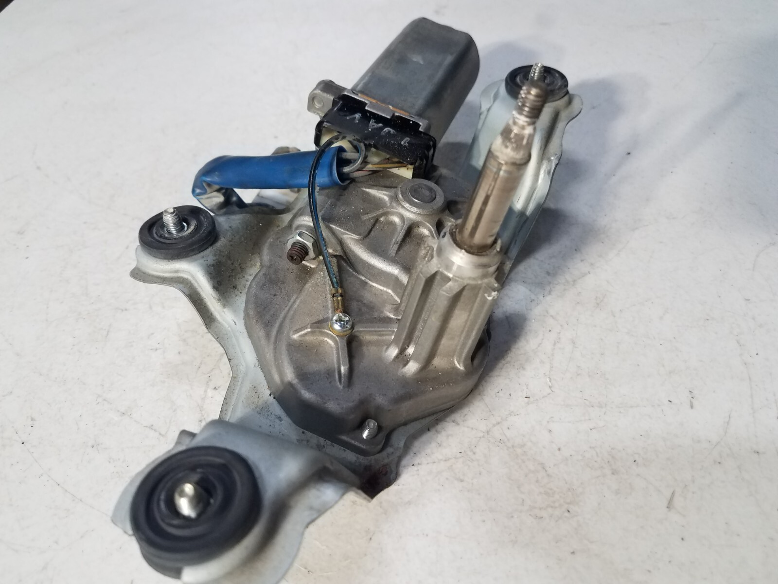 2013 - 2017 Hyundai Elantra GT Rear Wiper Motor Assembly OEM 98700A5000 - Image 6