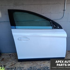 *LOCAL PICKUP* 2010-2013 Volvo XC60 3.2L Front Passenger Right Door White