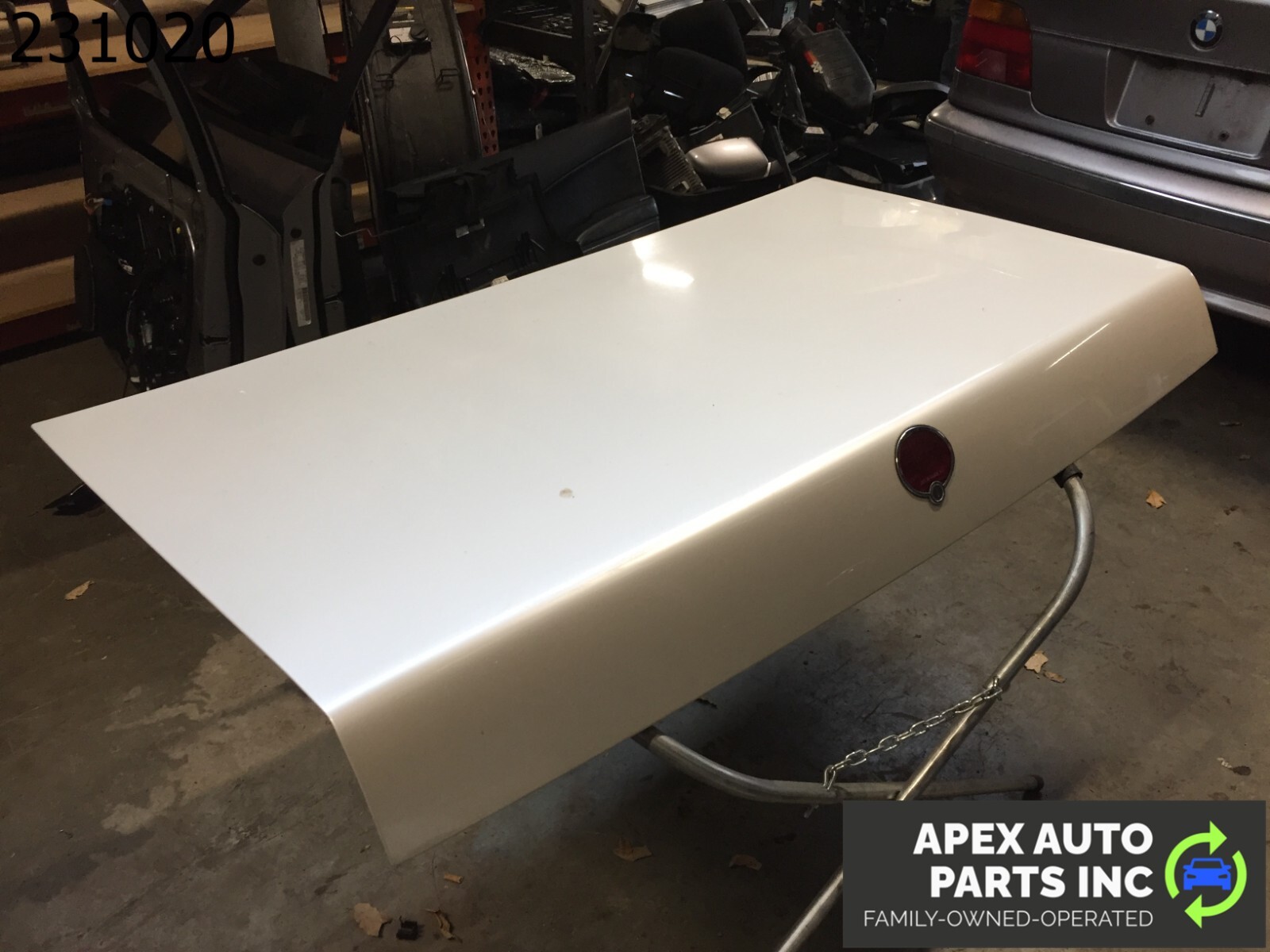 *LOCAL PICKUP* OEM 1990 Cadillac Allante TRUNK LID WHITE - Image 3