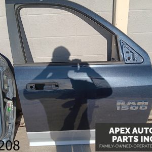 *NO SHIPPING* OEM 2015 Dodge Ram 1500 3.0L DOOR FRONT RIGHT