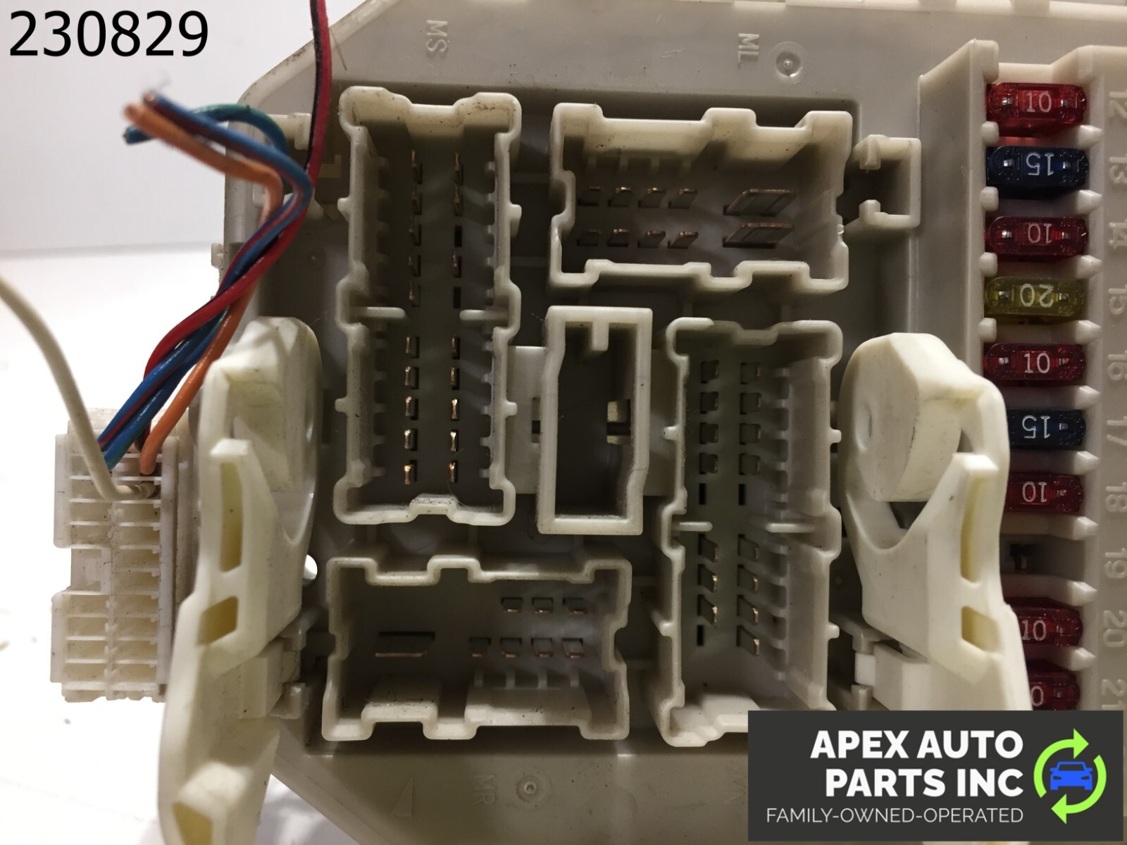 OEM 02 INFINITI Q45 Fuse Box Engine 198903 - Image 9