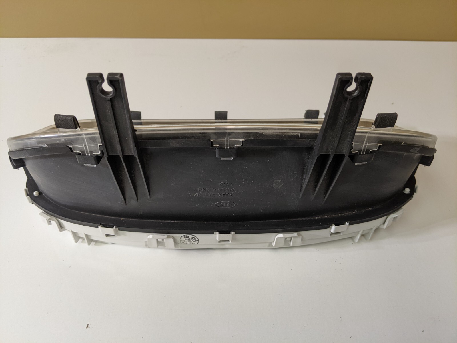 OEM 08 KIA RONDO LX 2.4L SPEEDOMETER CLUSTER 180,712 MILES - Image 3