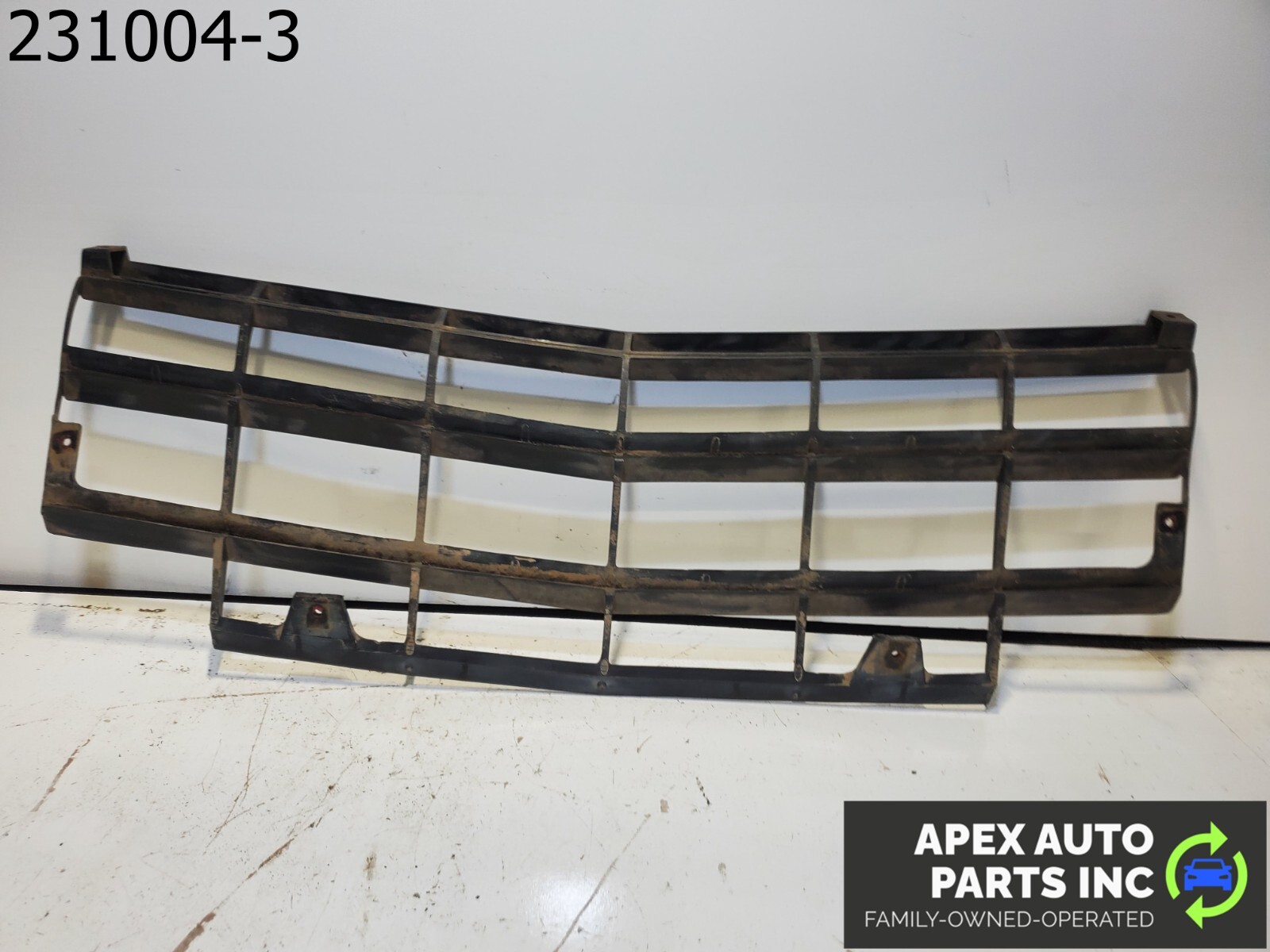 OEM 1984 Pontiac Fiero Front Bumper Grille Assembly Unit