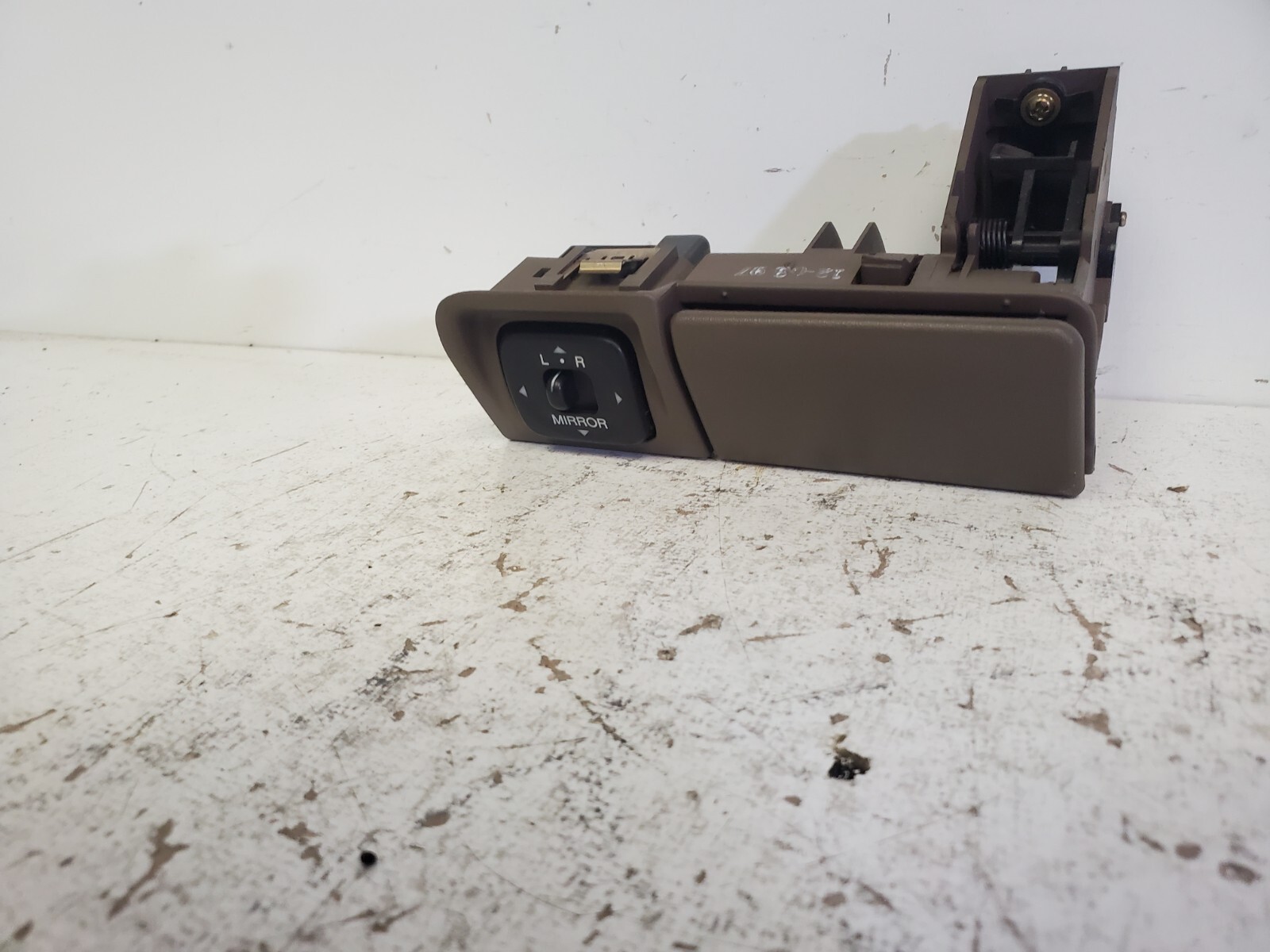 OEM 1995 1996 1997 LEXUS LS400 DASH MIRROR SWITCH COIN TRAY INSERT - Image 4