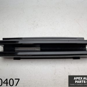 OEM 1996 Mercedes S420 4.2L Bumper Tow Eye Cover Fog light Lower grill