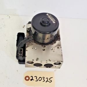 OEM 2001 01 VOLVO 70 SERIES ABS Brake Pump Module All Wheel Drive 8619540