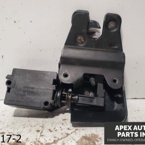 OEM 2001-2005 BMW 745i 4.4L Trunk Lid Lock Latch
