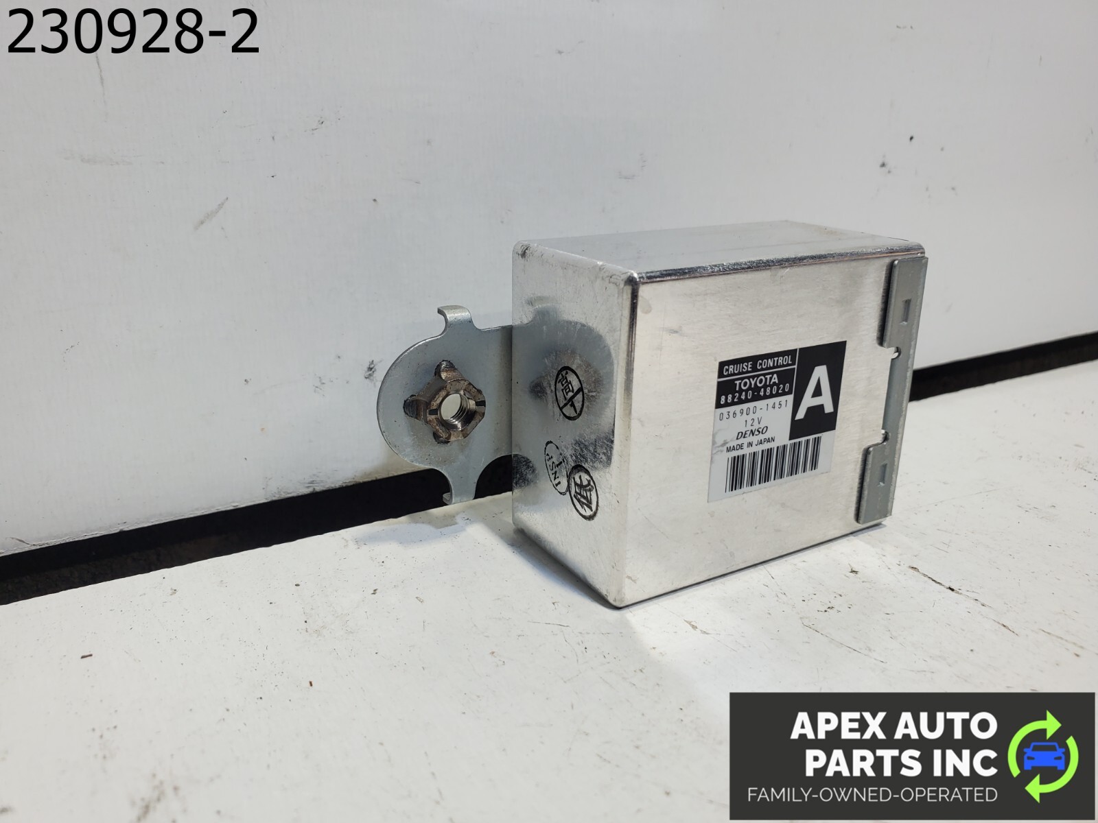 OEM 2001 LEXUS RX300 CRUISE CONTROL MODULE ECM ASSEMBLY - Image 3