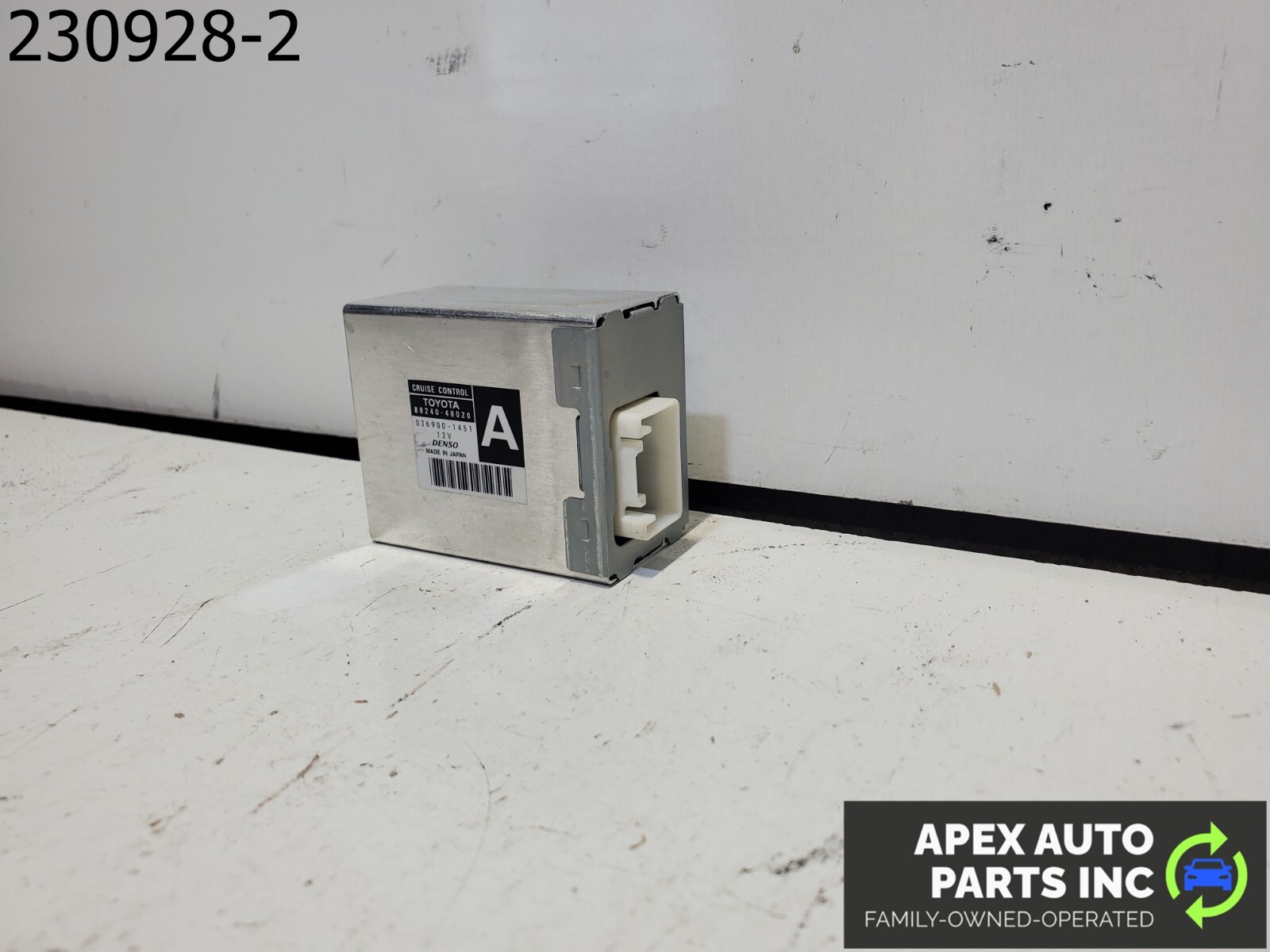 OEM 2001 LEXUS RX300 CRUISE CONTROL MODULE ECM ASSEMBLY - Image 4