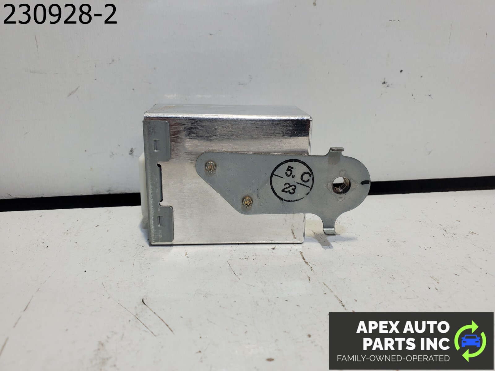 OEM 2001 LEXUS RX300 CRUISE CONTROL MODULE ECM ASSEMBLY - Image 6