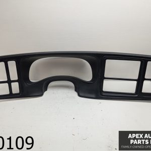 OEM 2003 Chevrolet Silverado 6.0L Speedometer Radio Cluster Dash Trim Bezel