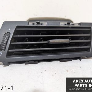 OEM 2004-2007 BMW 530I 3.0L  RIGHT PASSENGER SIDE AC HEATER AIR VENT DUCT