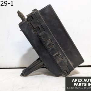 OEM 2004 Nissan Titan 5.6L Fuse Box Engine