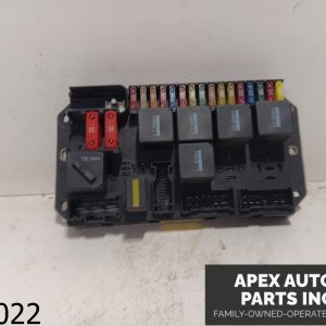 OEM 2005 Range Rover 4.4L CABIN FUSE BOX