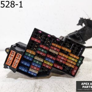 OEM 2005 Volkswagen Touareg 3.2L Fuse Relay Box Holder 7L0941828A