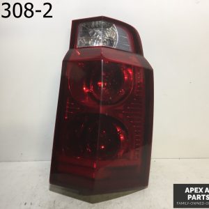 OEM 2006 Jeep Commander Passenger Side Tail Light Taillight P03B08002