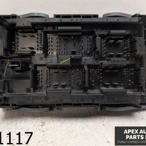 OEM 2007 GMC Yukon 6.2L engine fuse relay power distribution box