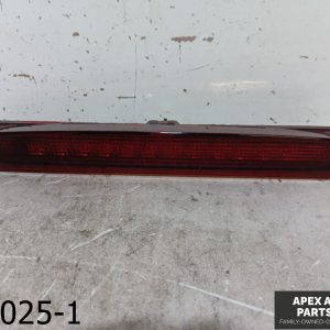 OEM 2008-2013 Buick Enclave 3.6L REAR HIGH MOUNT THIRD 3RD BRAKE TAIL LIGHT