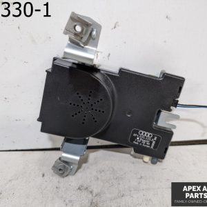 OEM 2008 Audi A3 2L Radio Antenna-Booster Amplifier 8P4035225D