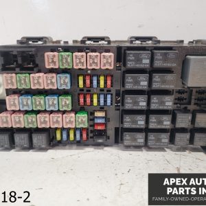 OEM 2009-2012 Lincoln MKT 3.5L Fuse Box Engine