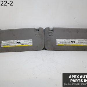 OEM 2010 Chevrolet Traverse Pair L R Sun Visor Iluminated